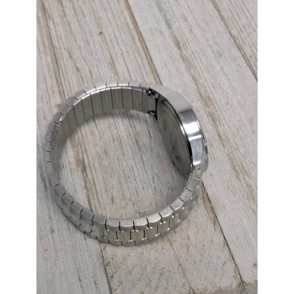 Used Timex Indiglo Silver Tone Expansion Mens Watch 36mm Blue/Silver Cracked - Picture 5 of 7